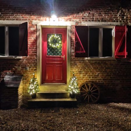 Uw Eigen Boerderij Bij Le Moulin De La Place Hargicourt Esterno foto