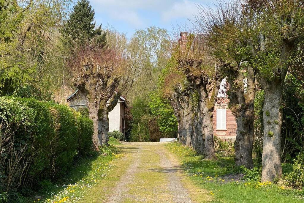 Uw Eigen Boerderij Bij Le Moulin De La Place Hargicourt Esterno foto