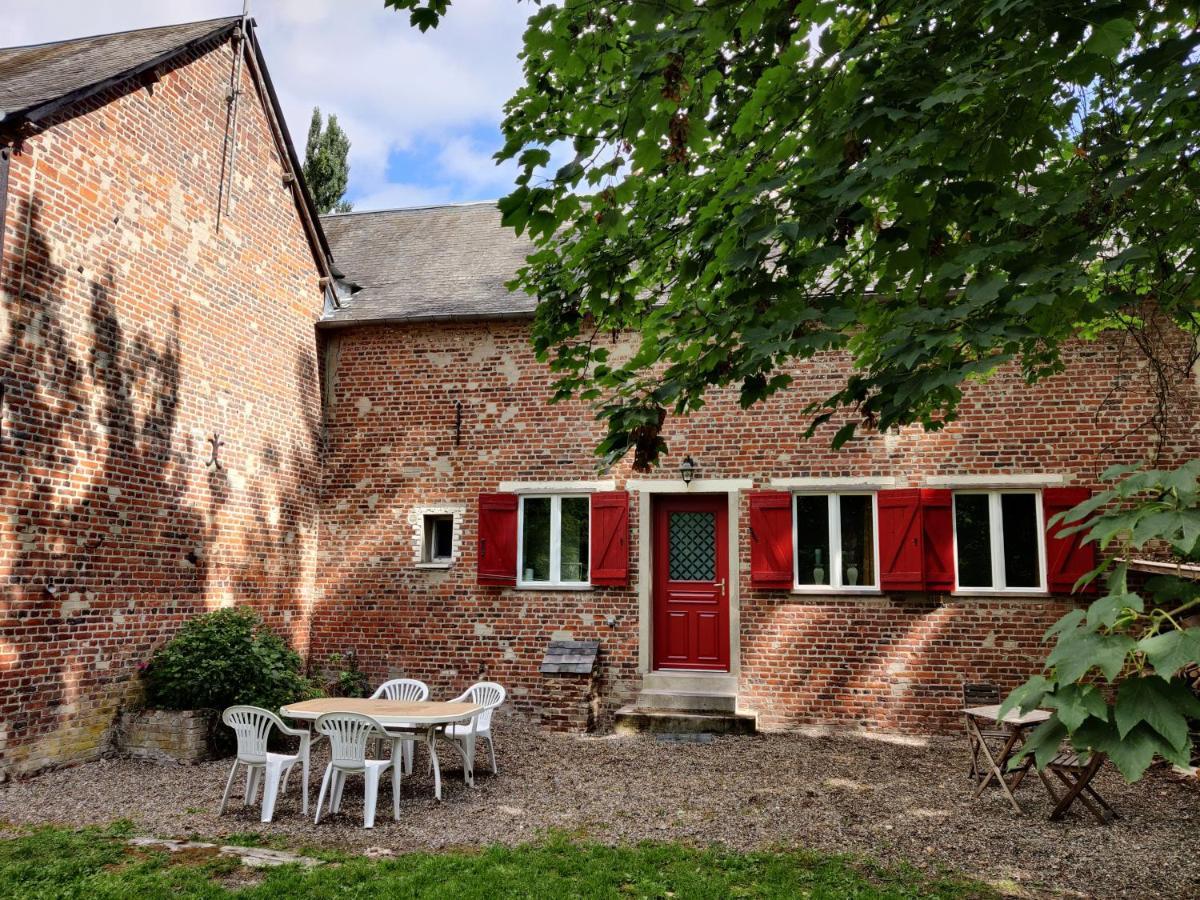 Uw Eigen Boerderij Bij Le Moulin De La Place Hargicourt Esterno foto