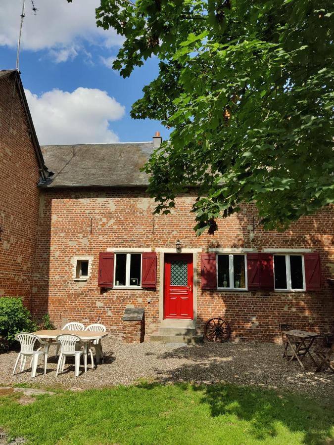 Uw Eigen Boerderij Bij Le Moulin De La Place Hargicourt Esterno foto